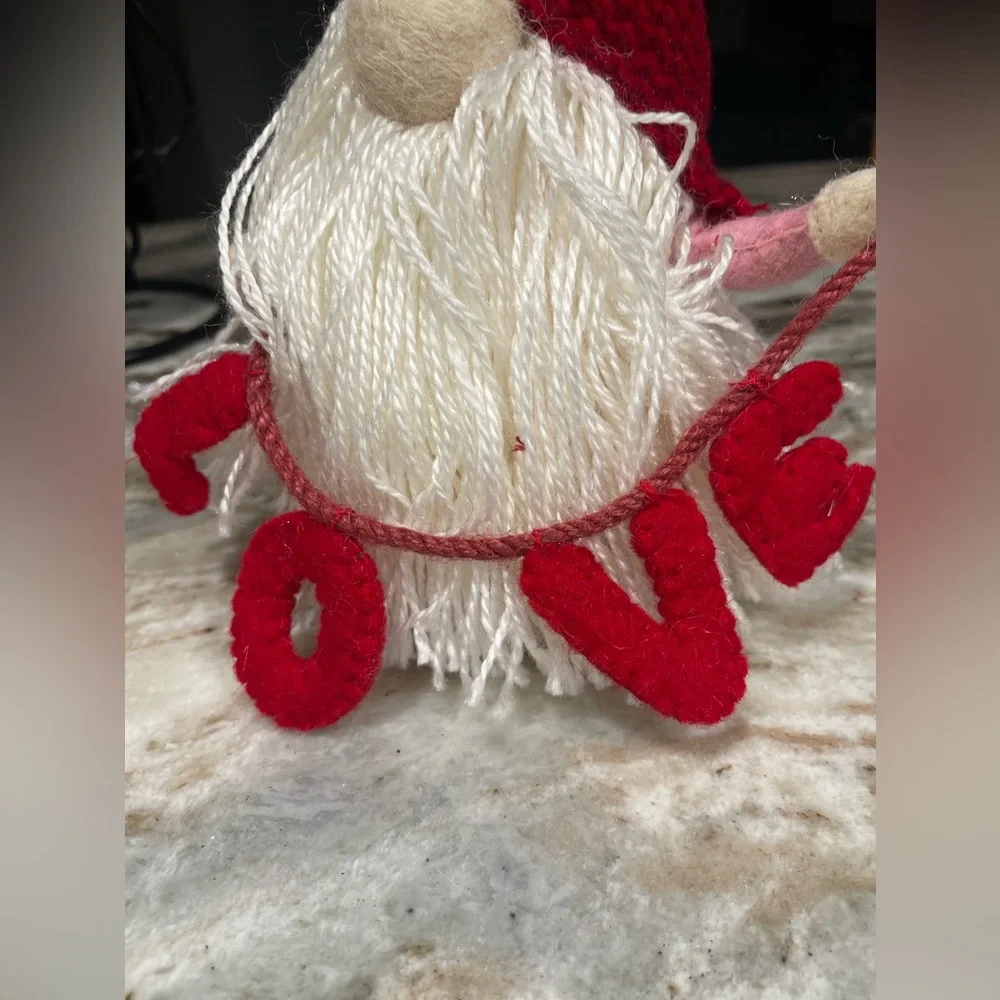 2 Valentine Gnomes - Picture 6 of 10